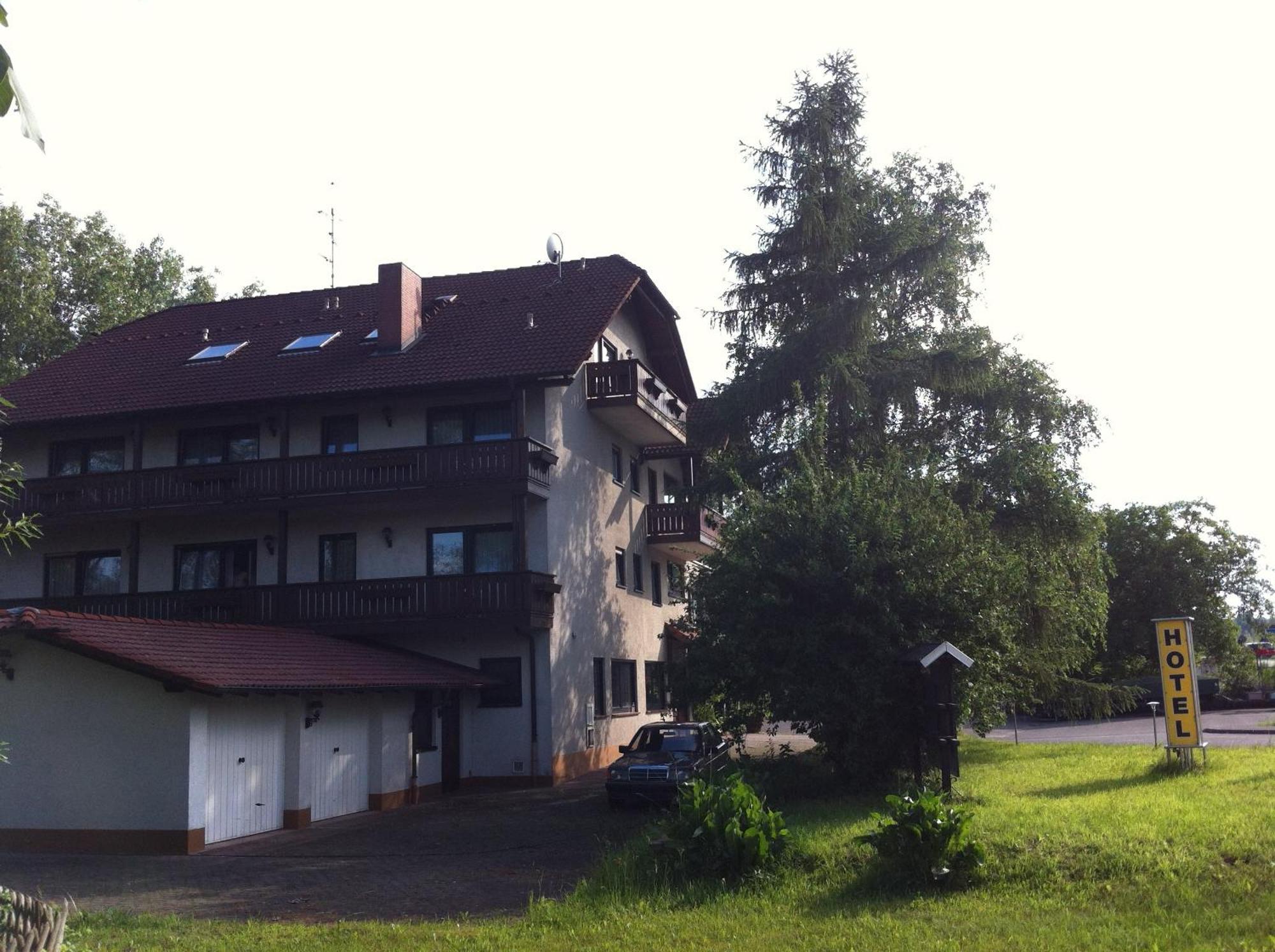 Goldbach  Hotel Bacchusstube Garni מראה חיצוני תמונה